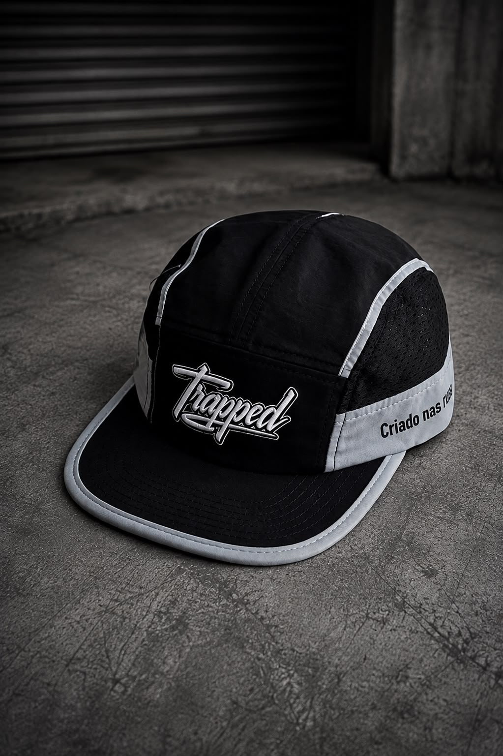 Boné Five Panel Trapped